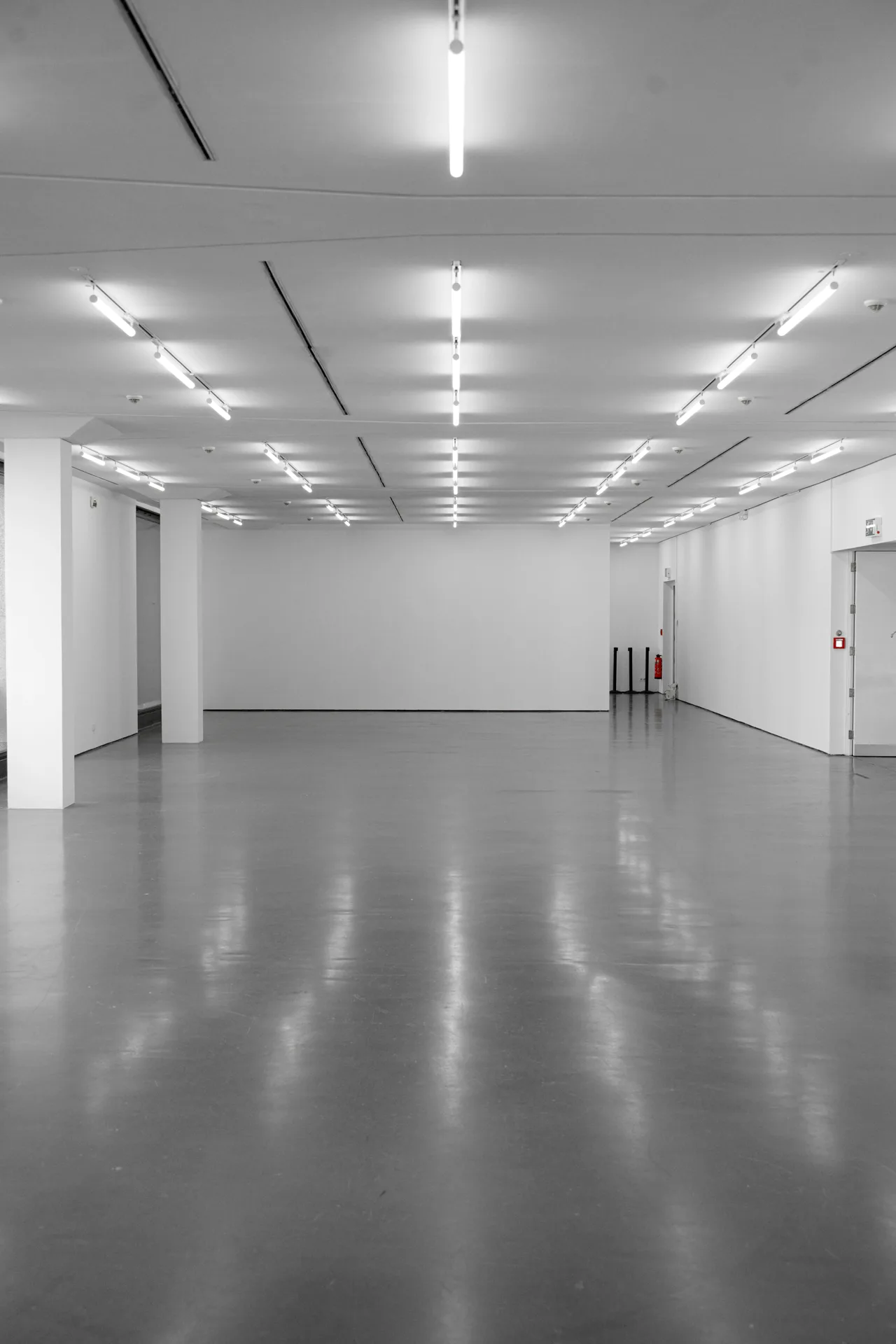 diamond grinder polishing a commercial concrete floor in Las Vegas