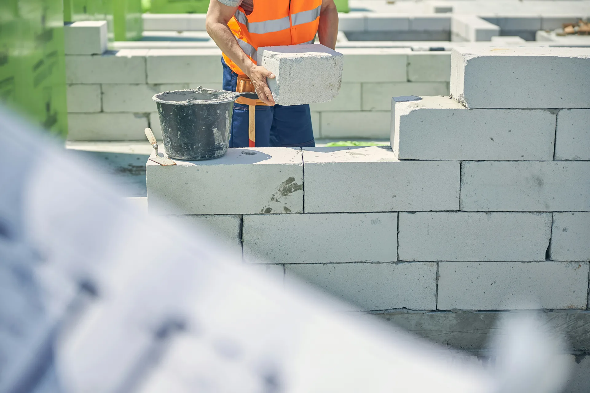 reinforced commercial retaining wall at a Las Vegas site
