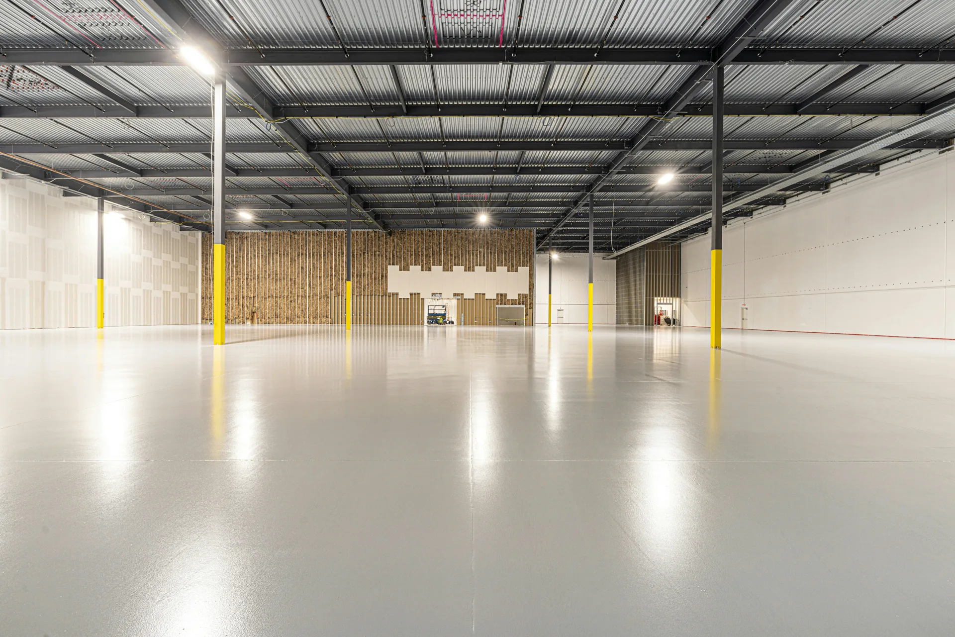 cold-storage warehouse floor with column protectors in Las Vegas