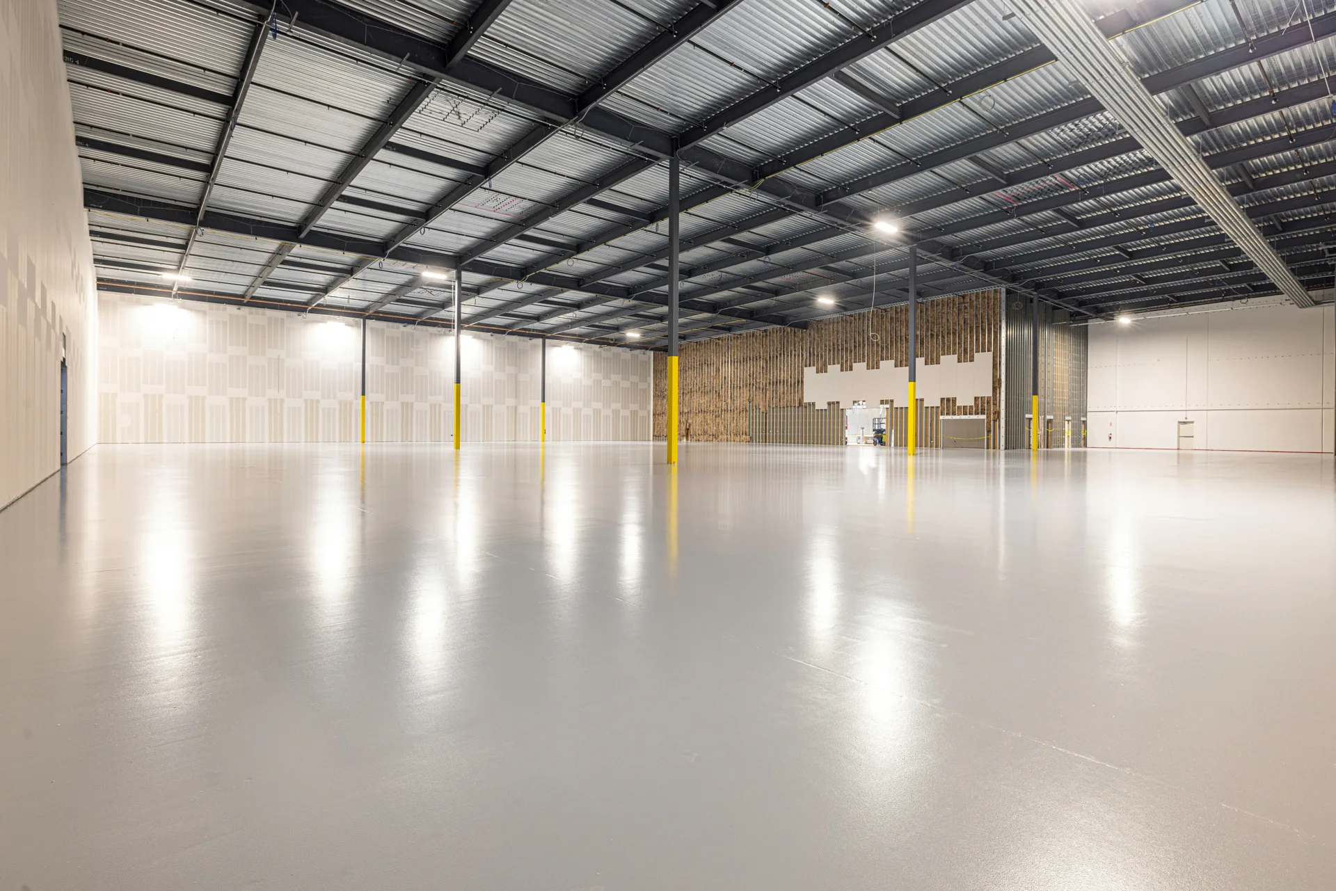 finished grey epoxy warehouse floor in a Las Vegas distribution centre