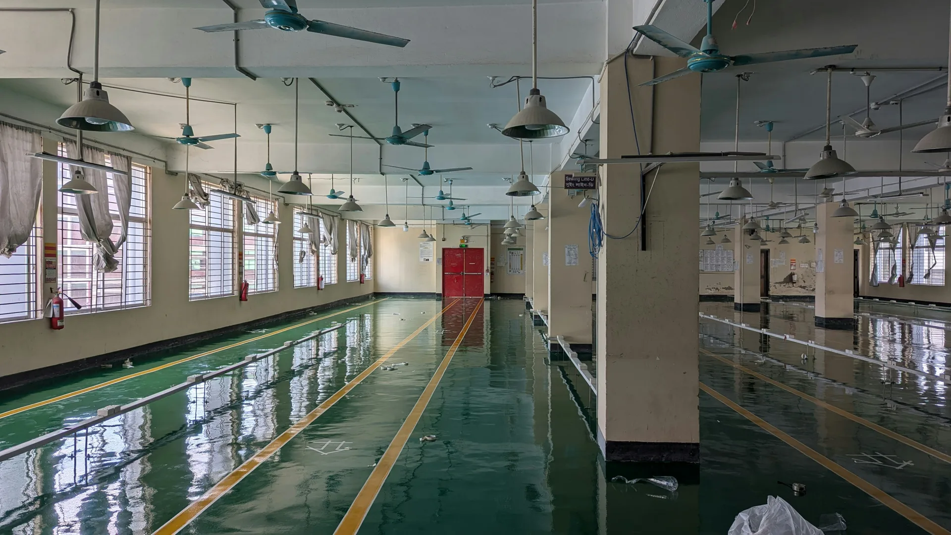 urethane food-grade concrete floor in a Las Vegas wash bay